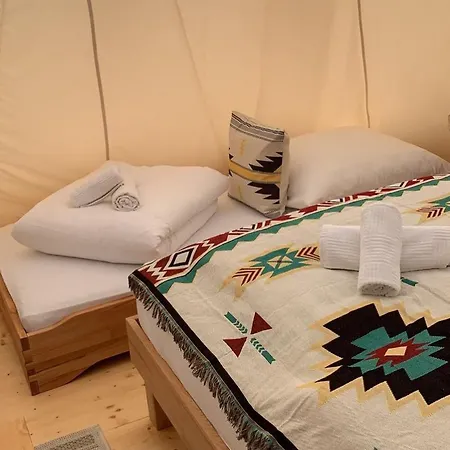 Tipi Apachen Apartment
